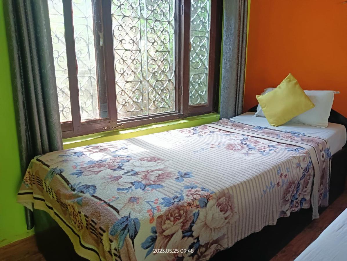 Hotel Butterfly - Peaceful Garden For Nature Lovers Sauraha Zewnętrze zdjęcie